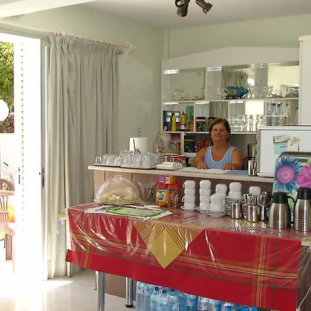Poros House *