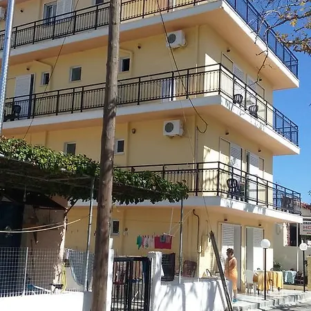Poros House Guest house *