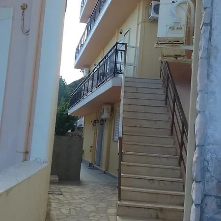 Poros House Guest house