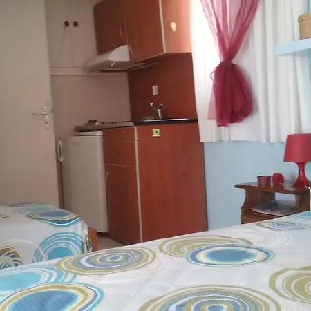 Poros House بوروس