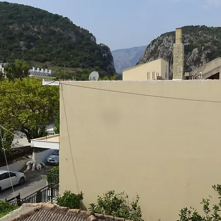 Poros House بيت ضيافة بوروس