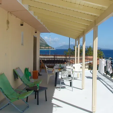 Poros House Gasthof *