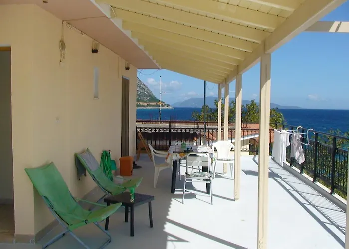 Poros House Guest house *