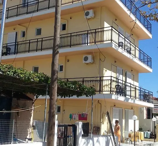 Poros House Guest house *